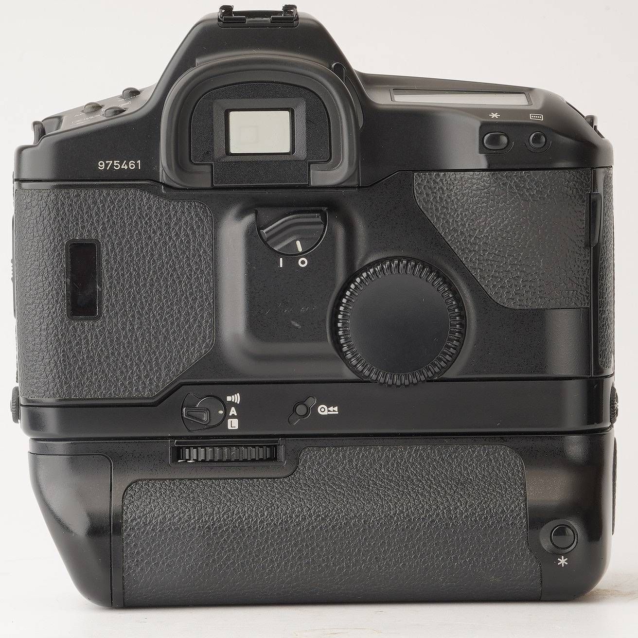 キャノン EOS-1N HS パワードライブブースター付きフィルムカメラ EOS-1N - キヤノンカメラミュージアム