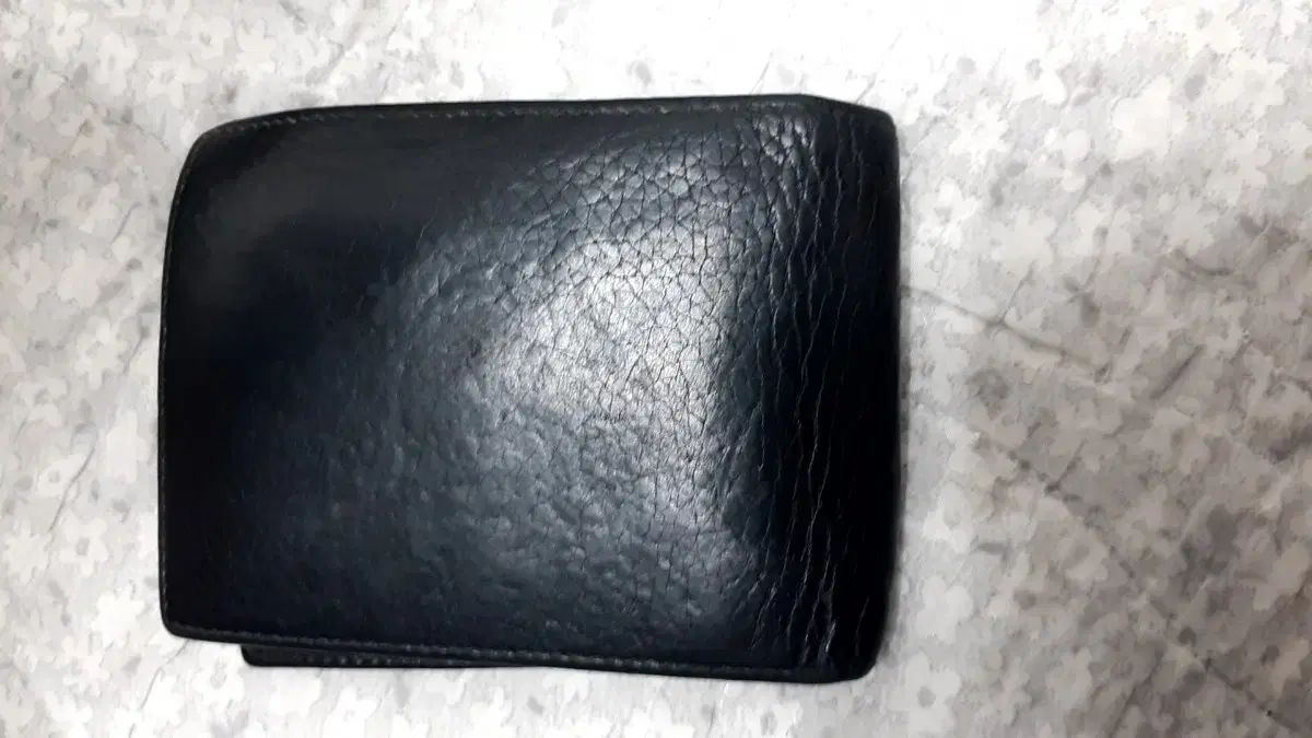  実用的な多カード収納用イハン LEEHAN IN GUCCI 折り畳み財布 長財布 小物