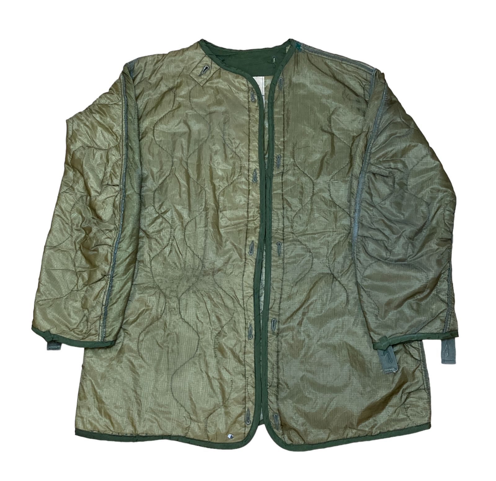 実物 USED ベルギー軍 M-64 AIR FORCE フーデッド フィールドジャケット（サイズ0〜5）【クーポン対象外】【I】｜メンズ  ミリタリージャケット アウター コート フード パーカー NATO ジャケット 軍放出品 おしゃれ 古着 大きいサイズ | WAIPER楽天市場店 米軍放出品　パーカー　ラージ　 サイズ