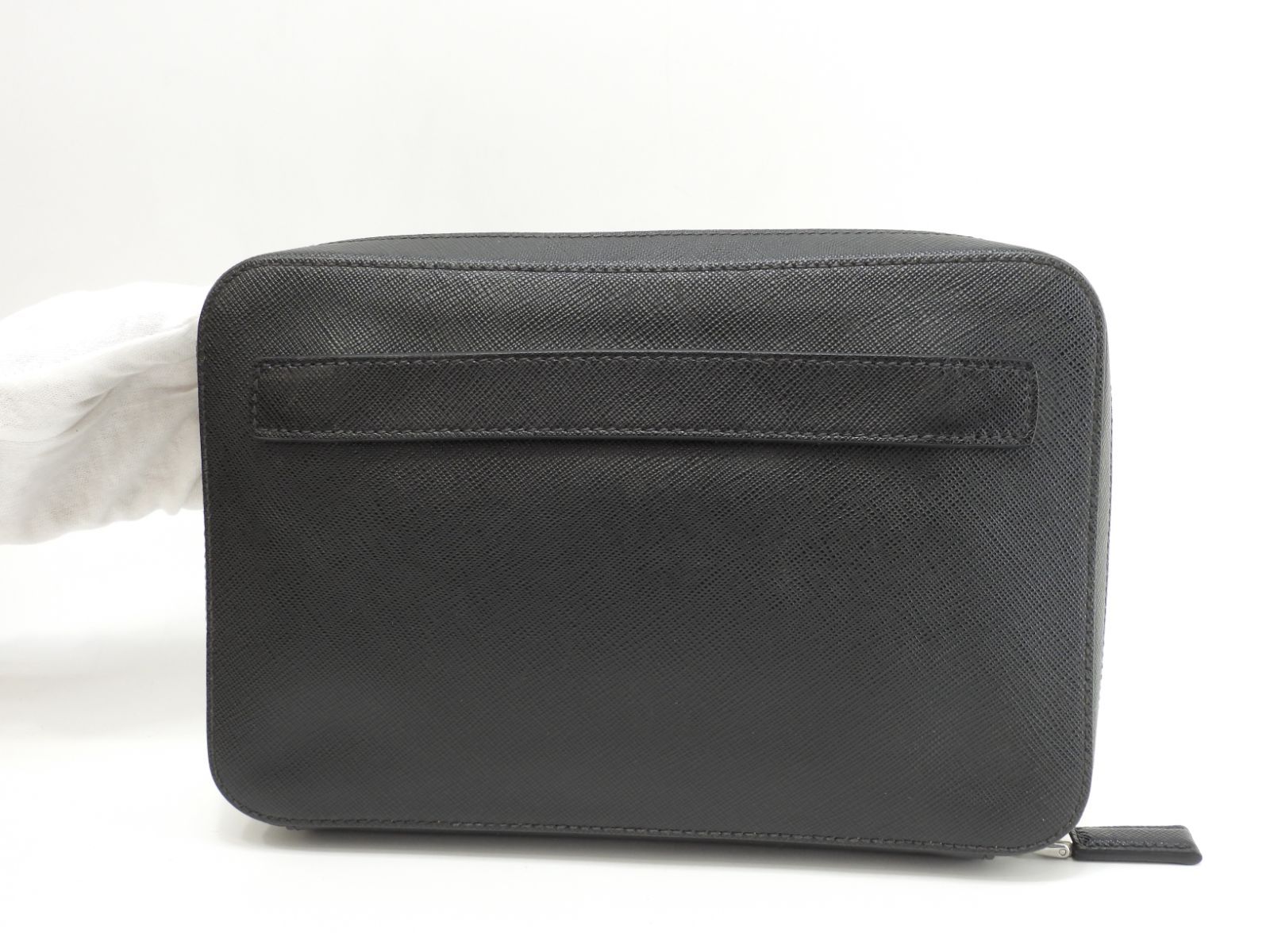 プラダ クラッチウォレットバッグ トリアングルロゴ サフィアーノレザー黒 財布 566