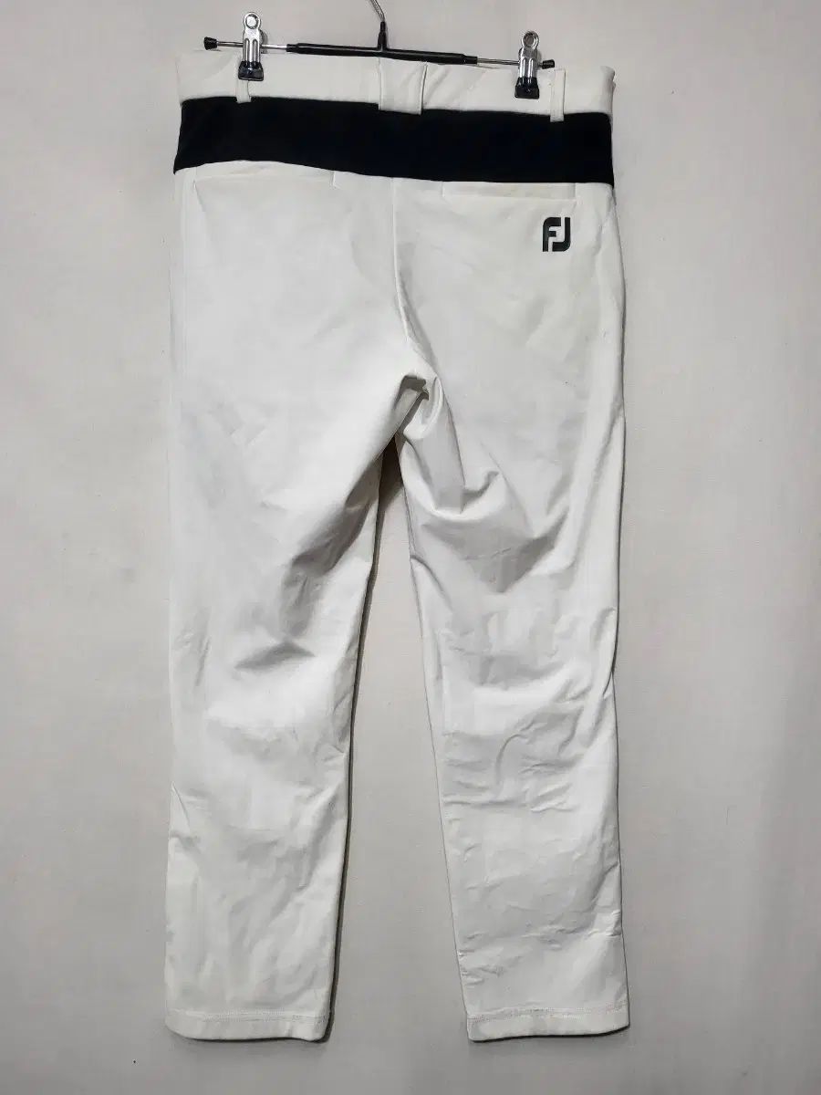 J.リンドバーグ ゴルフ LIAM PIPED-STRETCH WIND PRO ジャケット メンズ 071-51912 ゴルフウェア トップス J.LINDEBERG J.リンドバーグ ゴルフ LIAM PIPED-STRETCH WIND PRO ジャケット