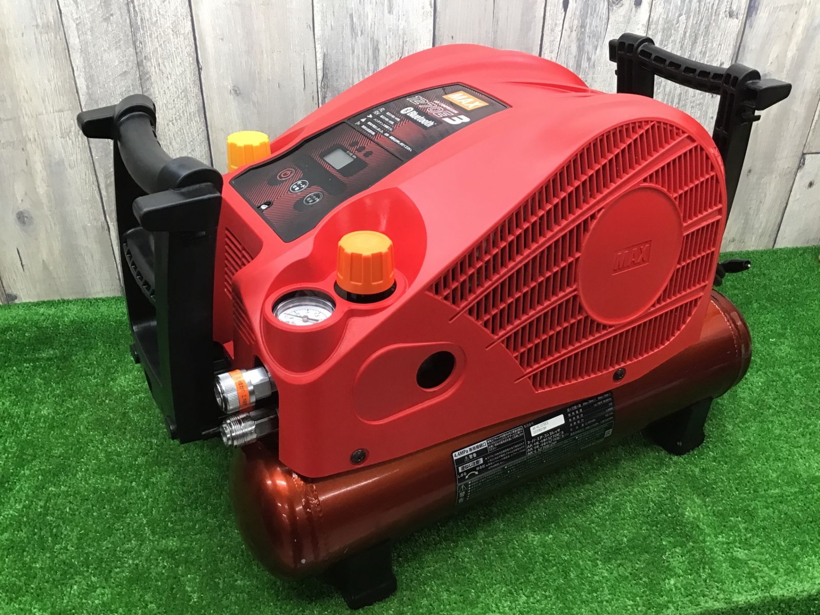 送料無料！【中古動作品】□マックス(MAX) エアコンプレッサー