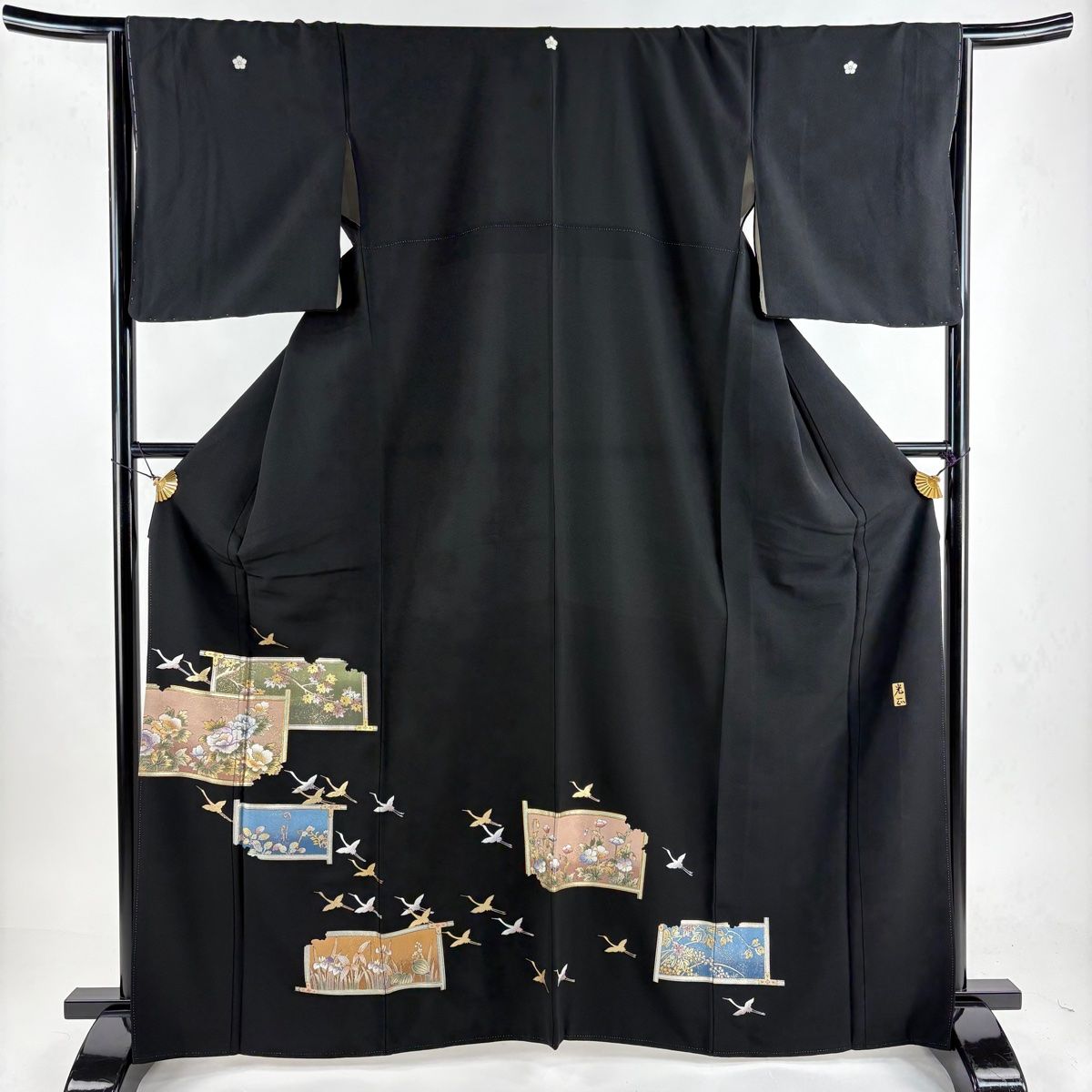 平和屋着物○豪華黒留袖 作家物 駒刺繍 総刺繍 孔雀花文