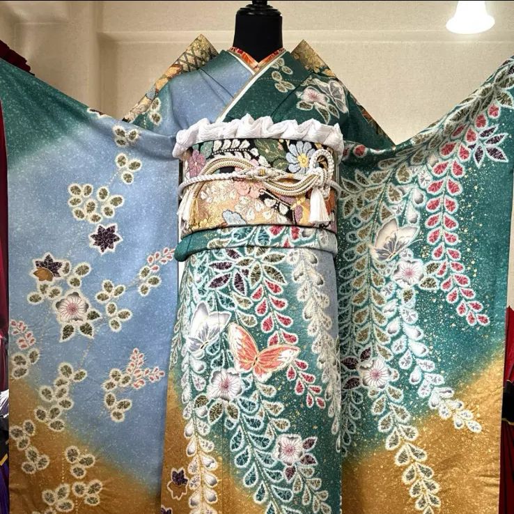 振袖フルセット(7点)・辻が花(絞り・銀通し地・金駒刺繍・舞蝶