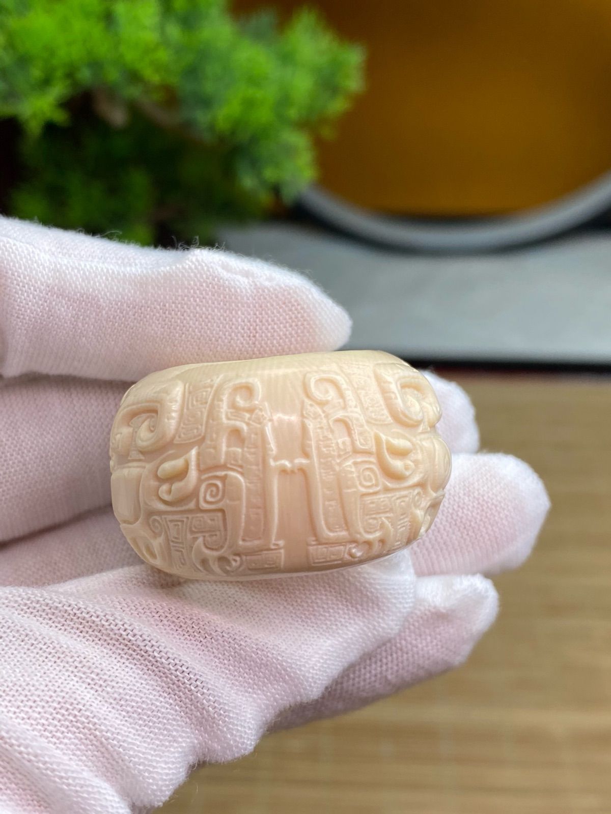 天然マンモス牙美しい手作り彫刻 観饕餮神獣紋 サムリング 指輪 - メルカリ