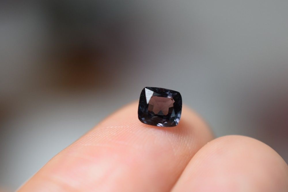 SR21 宝石質 濡羽色 ぬればいろ ミャンマー産 天然 スピネル ルース 裸石