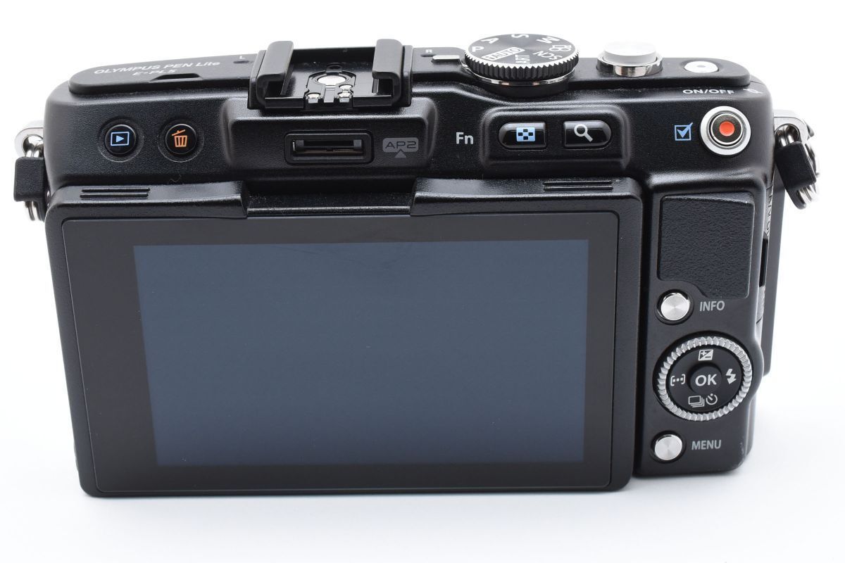 ショット数2820回 OLYMPUS E-PL5 ボディ ブラック 充電器