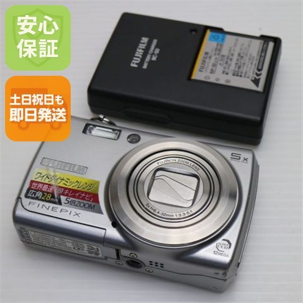 美品 FinePix F100fd シルバー 即日発送 FUJIFILM デジカメ デジタル 