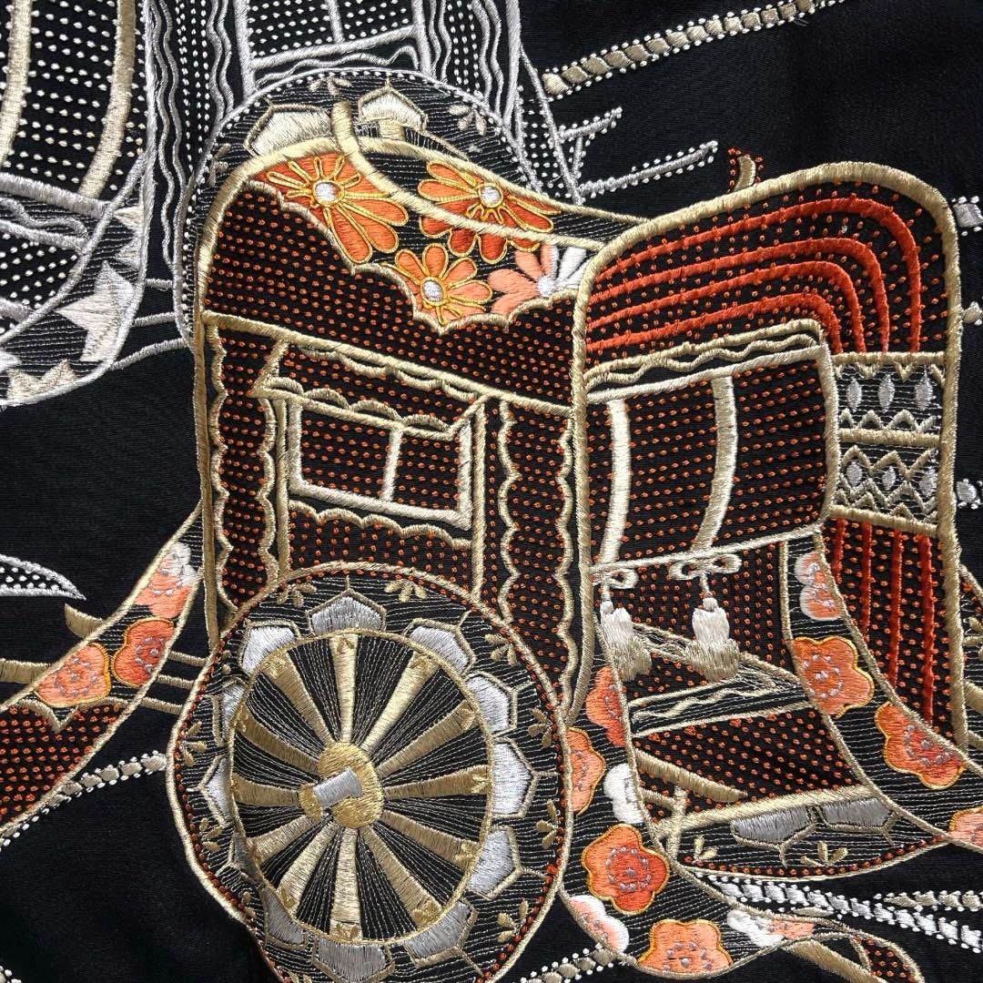 黒留袖　刺繍　相良刺繍　金糸　銀糸　水引　梅花　御所車　着物　054a d 黒留袖 刺繍 相良刺繍 金糸 銀糸 水引 梅花 御所車 着物 054a d