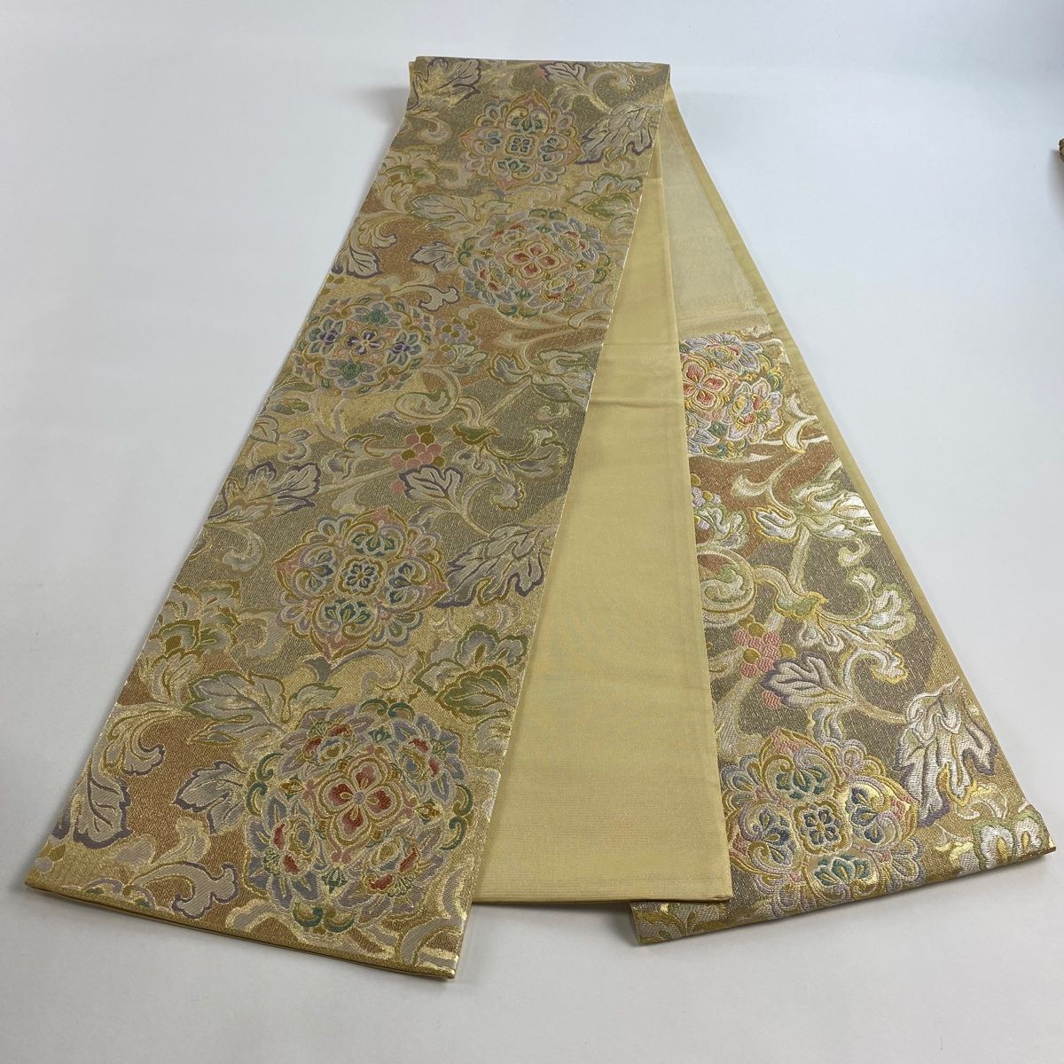 袋帯 美品 名品 花菱 葡萄唐草 金銀糸 箔 金色 六通 正絹 【中古