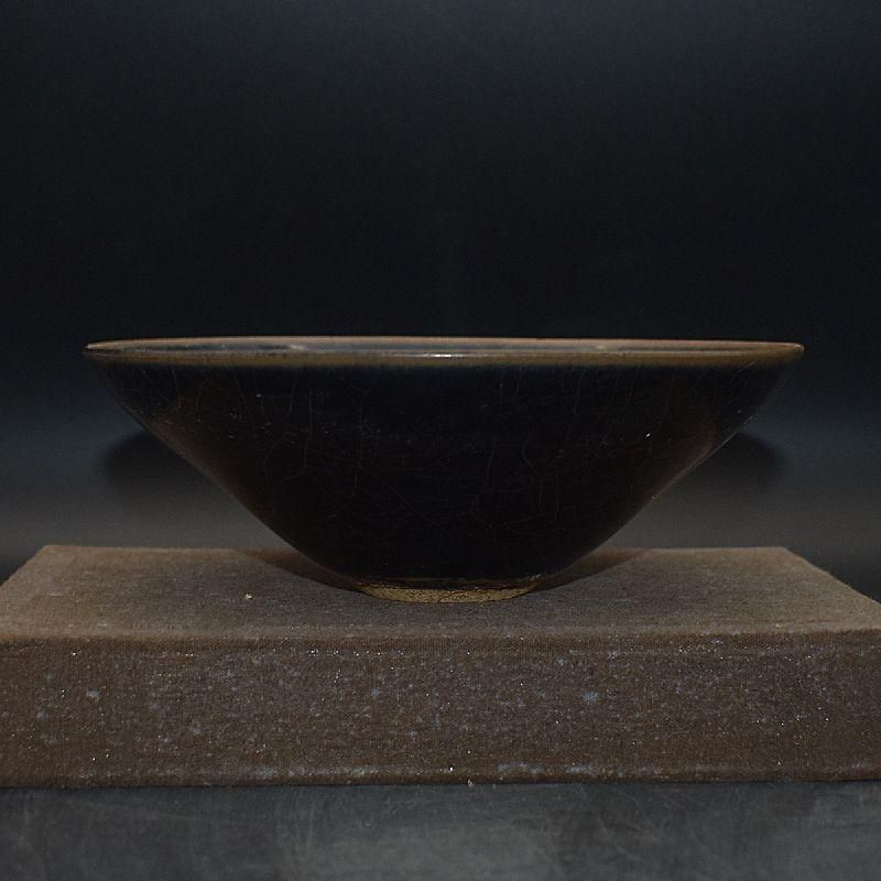 宋代磁州窯黒釉手制花玉壺春瓶 景徳鎮 陶磁器 装飾品 現代工芸品美術品 置物 楽天市場】宋代ふう 磁州窯 壺、花瓶 黒釉纏枝紋 梅瓶/骨董