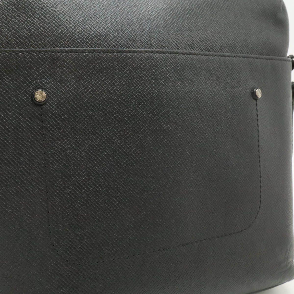 LOUIS VUITTON タイガ グリゴリ ショルダーバッグ ルイ・ヴィトン