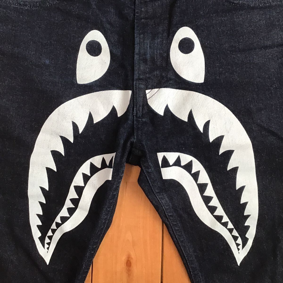 驚きの価格が実現！】 エイプ pants denim shark BAPE ape