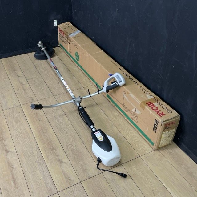 リョービ 刈払機 【中古】 RYOBI AK-6000 ハイパワー 本格タイプ リョービ 刈払機 【中古】 RYOBI AK-6000 エンジン並みのハイパワー