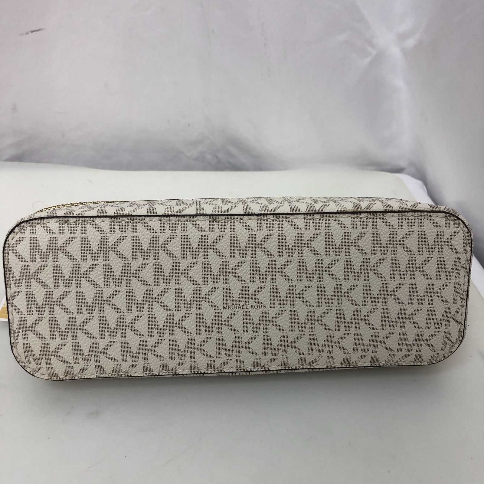 ポーチ ホワイトベージュ