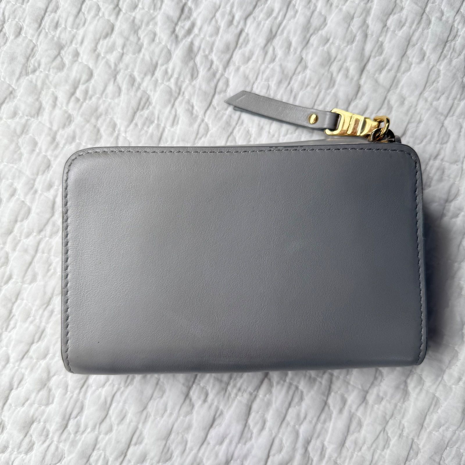 美品 miu miu 三つ折り財布 リボン 3つ折り財布 ミュウミュウ ロゴ