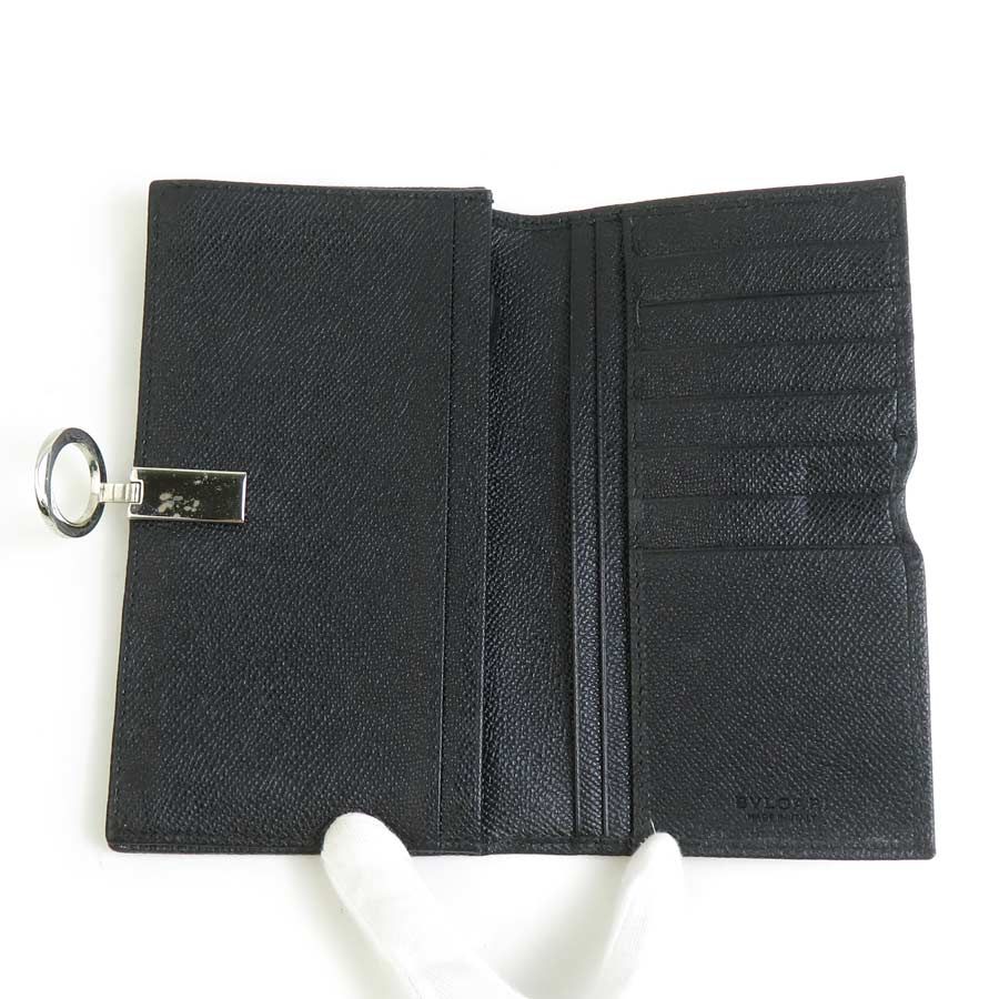 二つ折り長財布