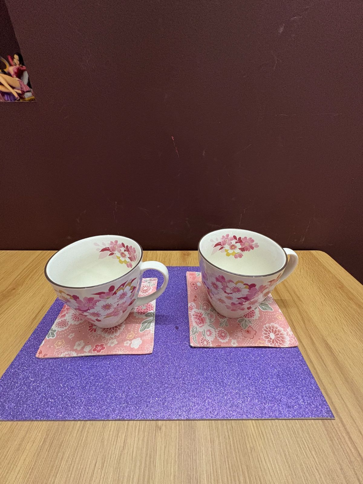 九谷焼ペアマグカップグリーン地桜＆吉田屋万年青『裏絵』 百華園-九谷焼おしゃれなペアマグカップ 木米写し＆吉田屋万年青 裏絵