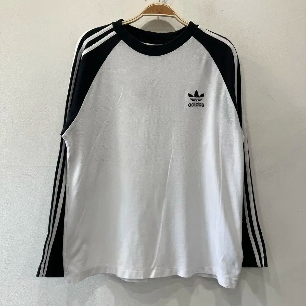 437 adidas アディダス ラグラン 長袖