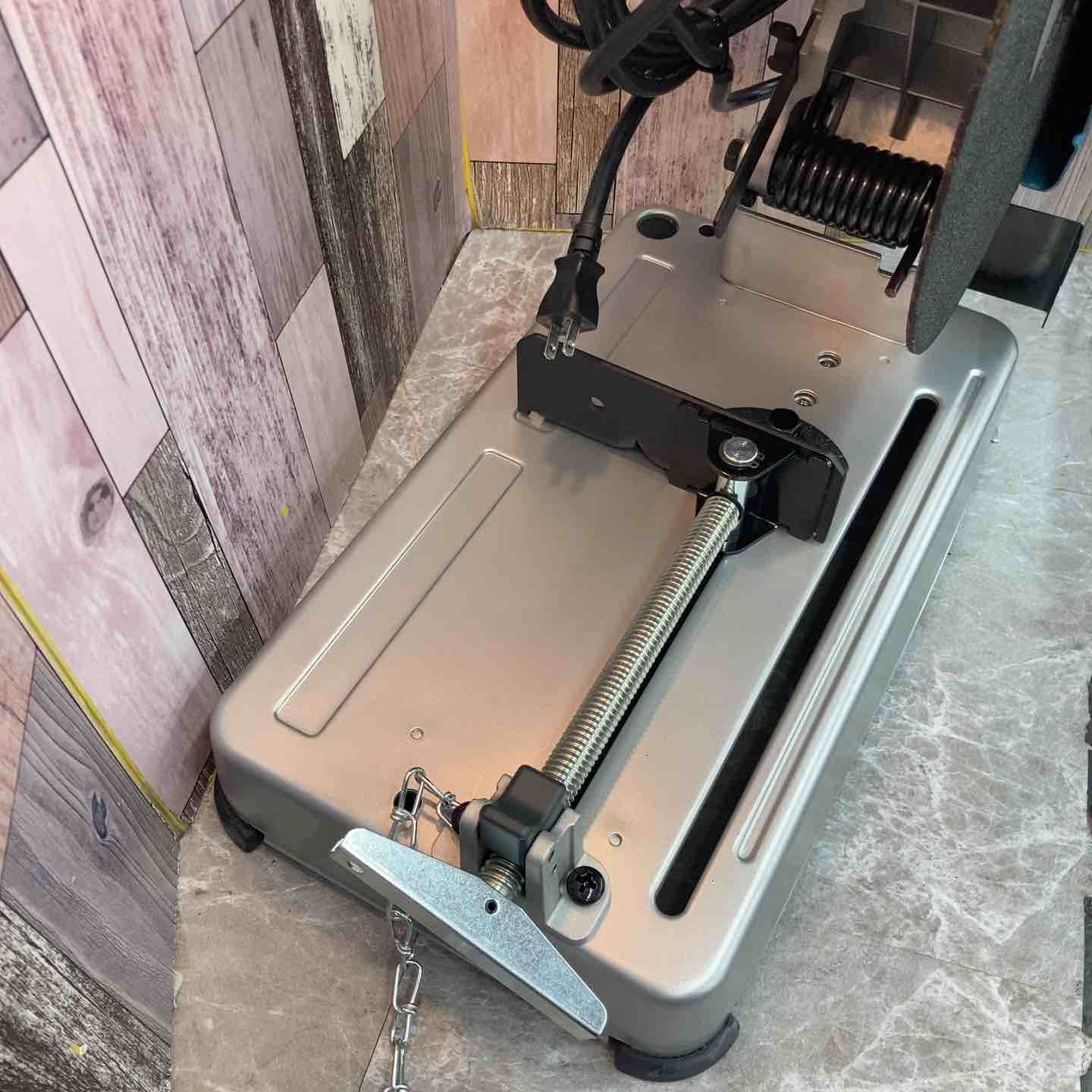 マキタ makita 切断機 LW1401 八潮店