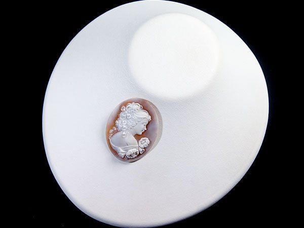 ジュエリー極】作家品 サイン刻印有 花に囲まれた貴婦人 シェルカメオ
