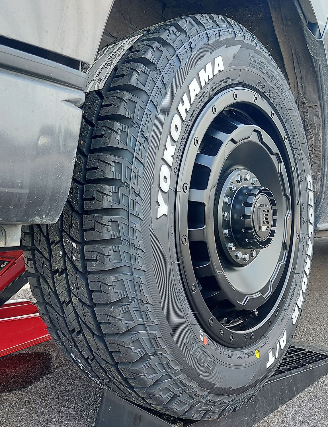 車検対応 キャラバン タイヤホイールセット 16インチ SwaGGer