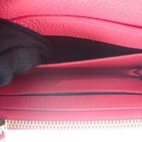 VUITTON