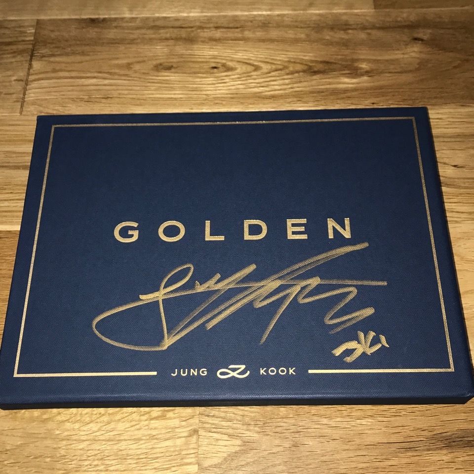 ジョングク(BTS) 直筆サイン「GOLDEN」SUBSTANCE ver.CD - メルカリ