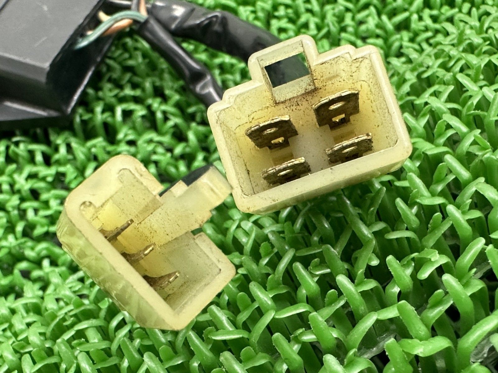 GSX-R250 イグナイター スズキ 純正 バイク 部品 GJ72A CDI スパークユニット 機能的問題なし 品薄 車検 Genuine vT