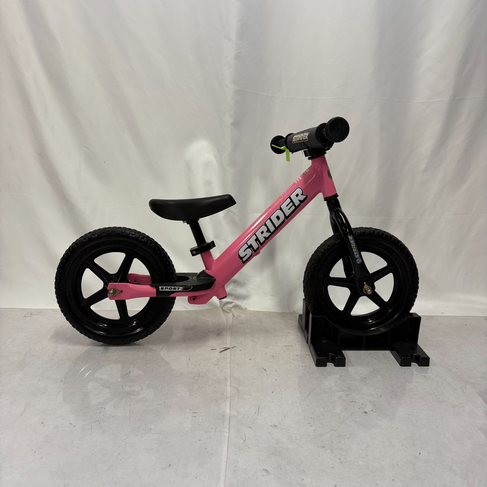 ストライダー スポーツモデル ピンク 12インチ 美品】STRIDER SPORT