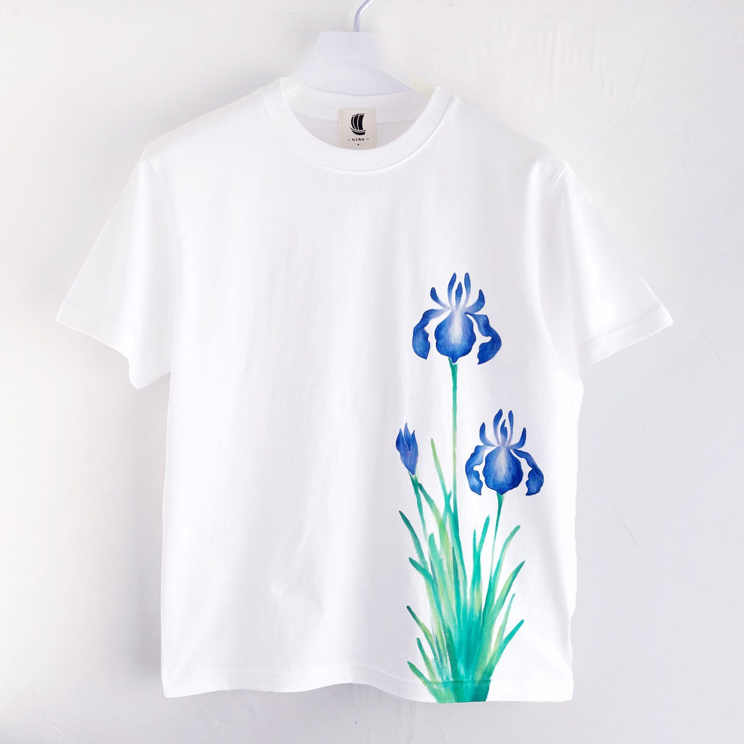 手描きカキツバタ柄Tシャツ メンズ 　ホワイト 燕子花 花柄 春 和風 和柄