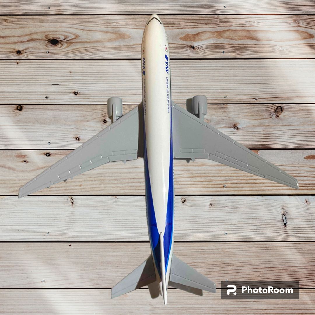 飛行機模型・新品】全日空 B777－200 全長16cm - メルカリ