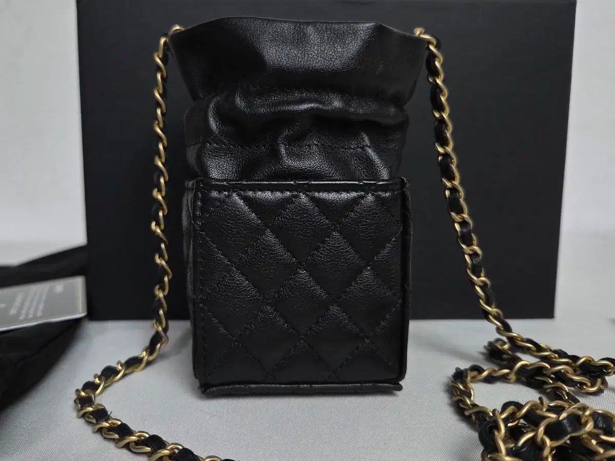 Chanel(シャネル) vip 巾着 付属品完備 未使用 - メルカリ