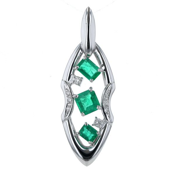K18WG ホワイトゴールド ネックレストップ エメラルド1.14ct