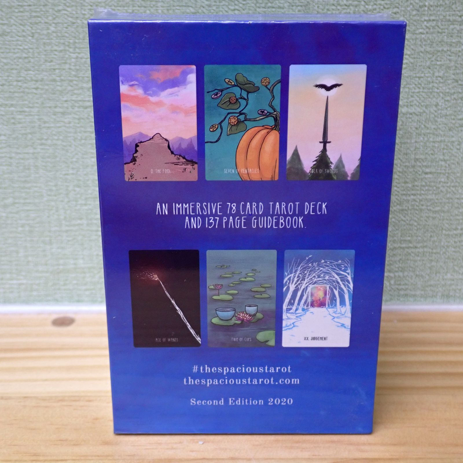 2507b4-23☆【未開封品】THE SPACIOUS TAROT タロットカード