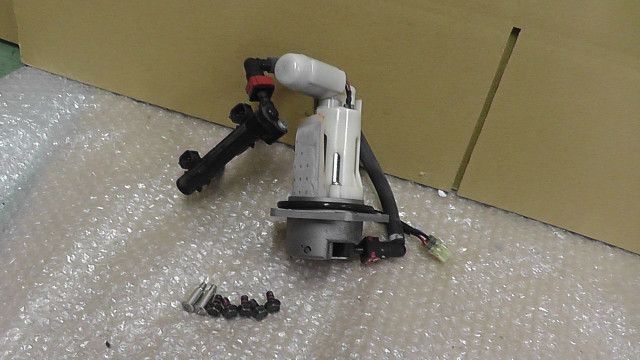 ニンジャ Ninja 250R EX250K-A18xxx の 燃料ポンプ 1747186495