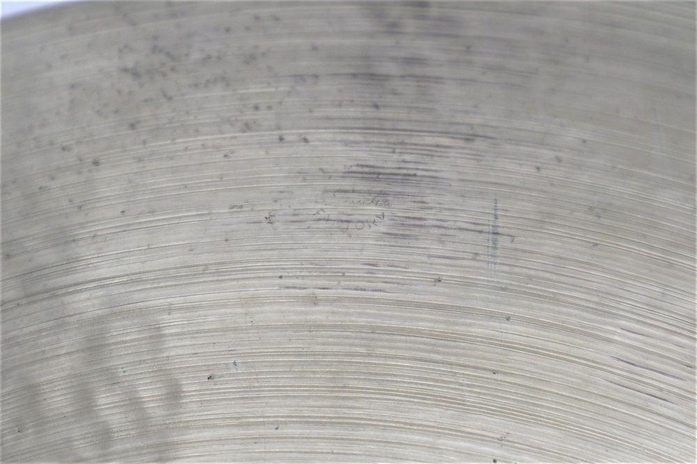 一定金額以上で配達無料！ Spizzichino Cymbal 20 1 902g