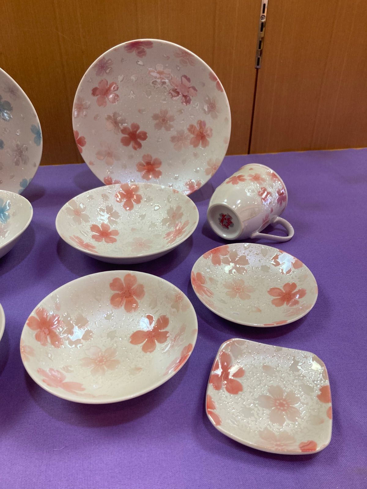新品】美濃焼 煌 食器12点セット ブルー ピンク 桜柄 桜 日本製