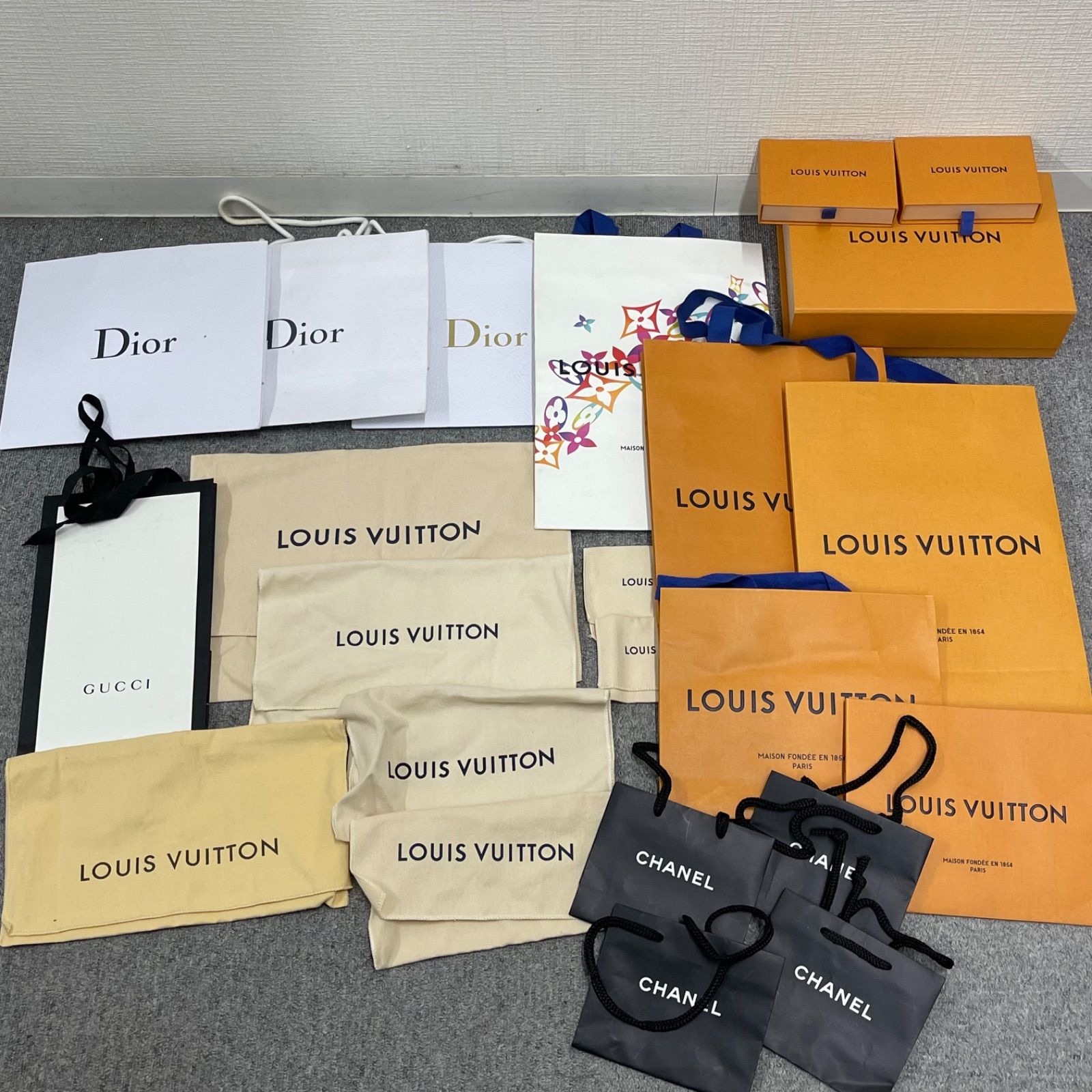 【史上最も激安】 LOUIS VUITTON CHANEL ルイヴィトンシャネル空箱紙袋 ラッピング・包装