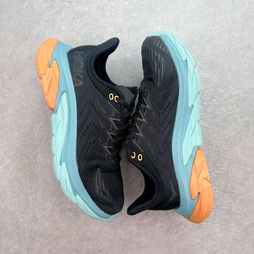 新品未使用 HOKA ONE Clifton Wideクリフトン8世代専門性能ダンパー 