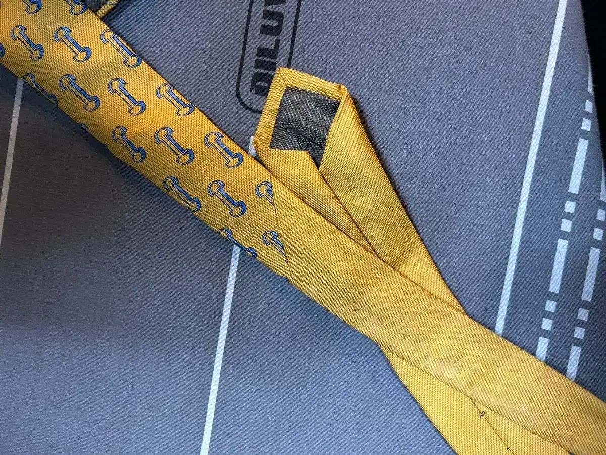 未使用級！CELINE ネクタイ シルク マカダム柄 パターン チェック