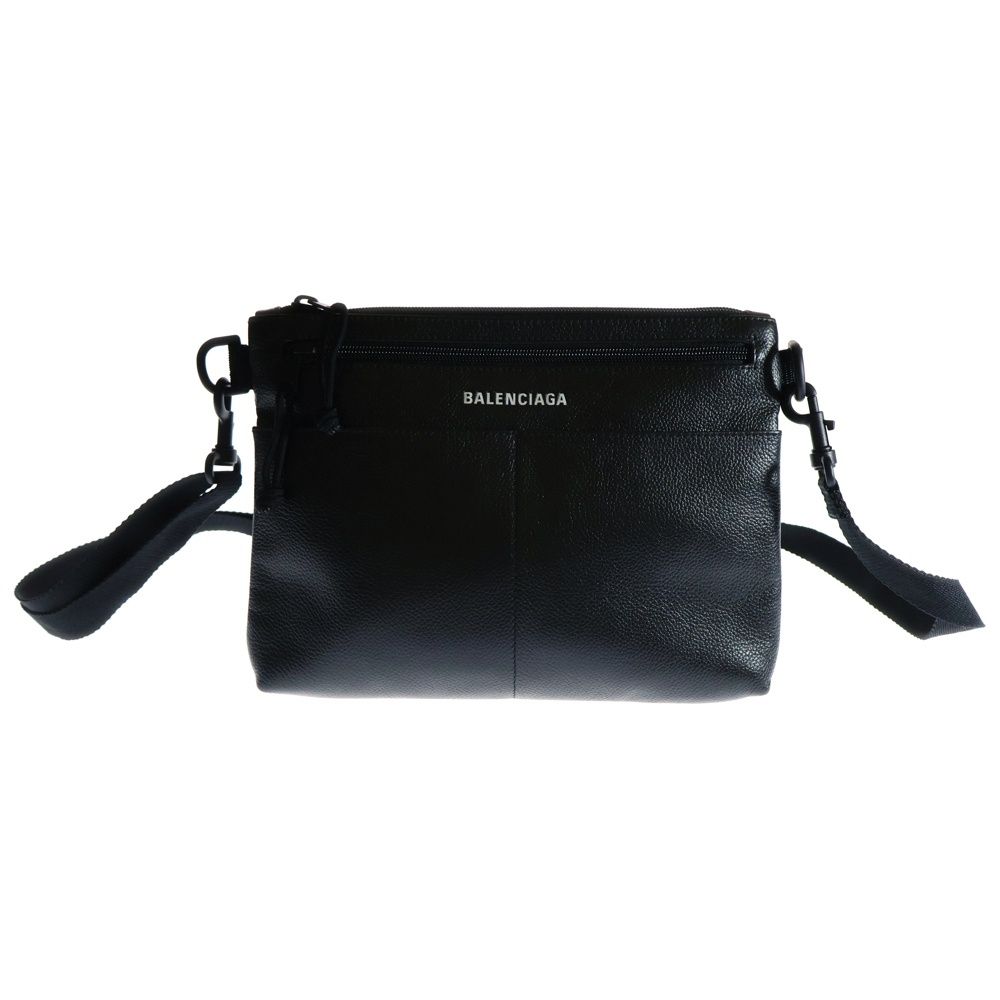 BALENCIAGA レザーショルダーバッグ　サコッシュ BALENCIAGA バレンシアガ ショルダーバッグ サコッシュ