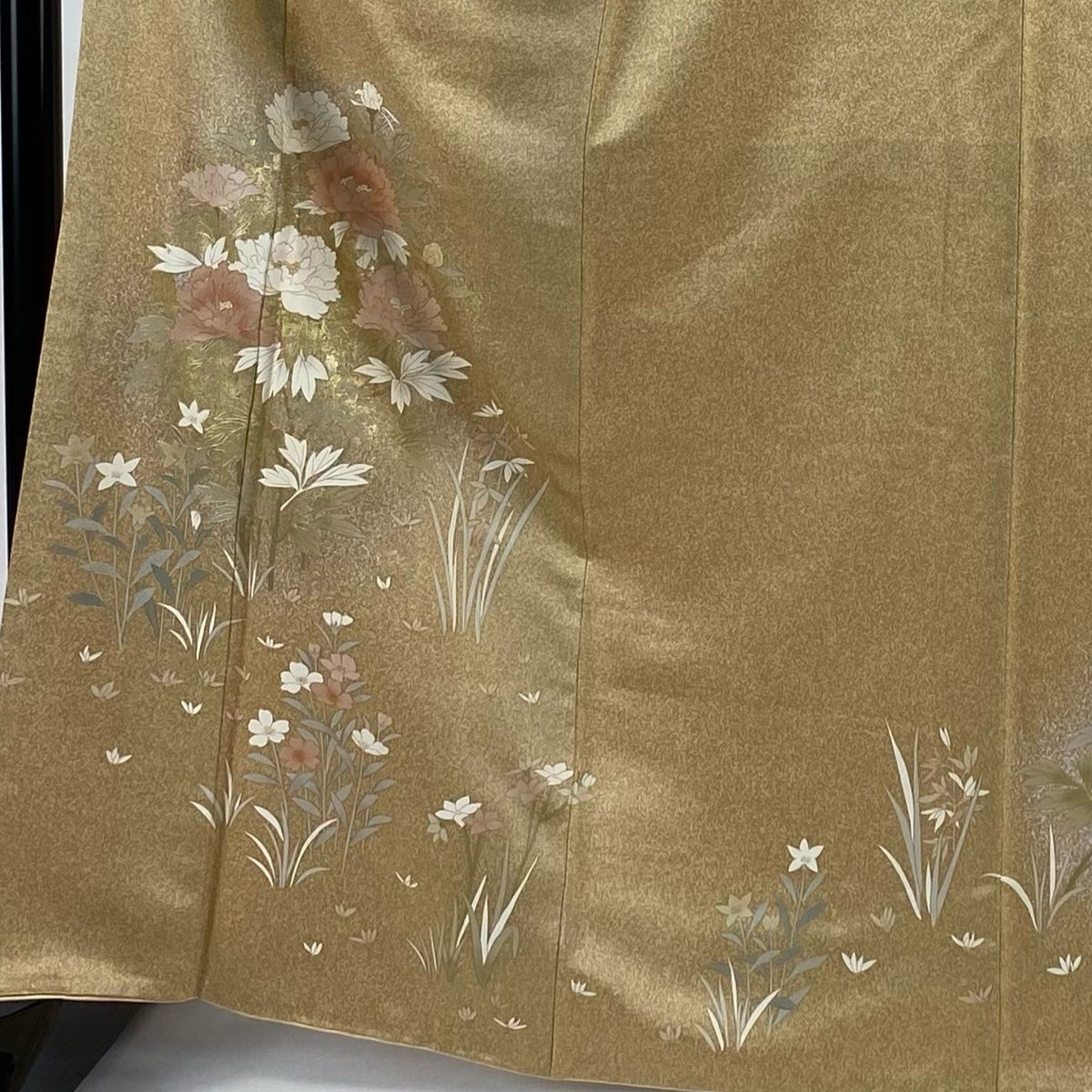 付下げ　袷　正絹　草花刺繍　古典模様　柳染色　身丈151.5裄63 付下げ 身丈153.5cm 裄丈64cm M 袷 草花 地紋 刺繍 薄緑 正絹 美