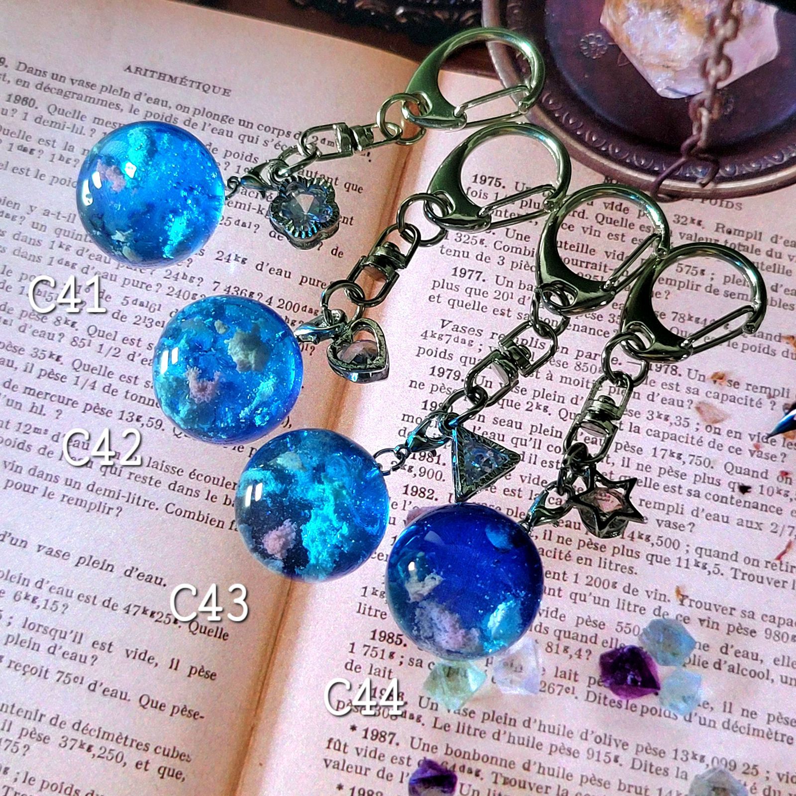 【No.143】～空玉～月夜と雲 チャーム キーホルダー 空レジン 雲レジン キーホルダー 空玉 雲玉 チャーム - メルカリ