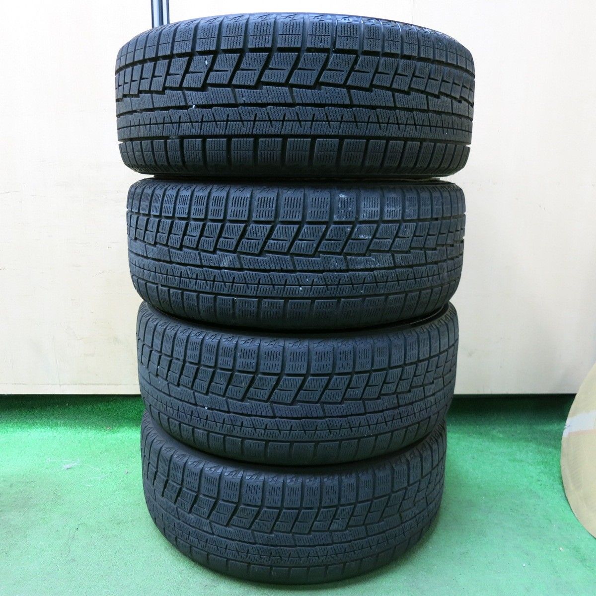 バリ溝】レオニス VX 19in 8J +48 PCD114.3 ヨコハマ アイス
