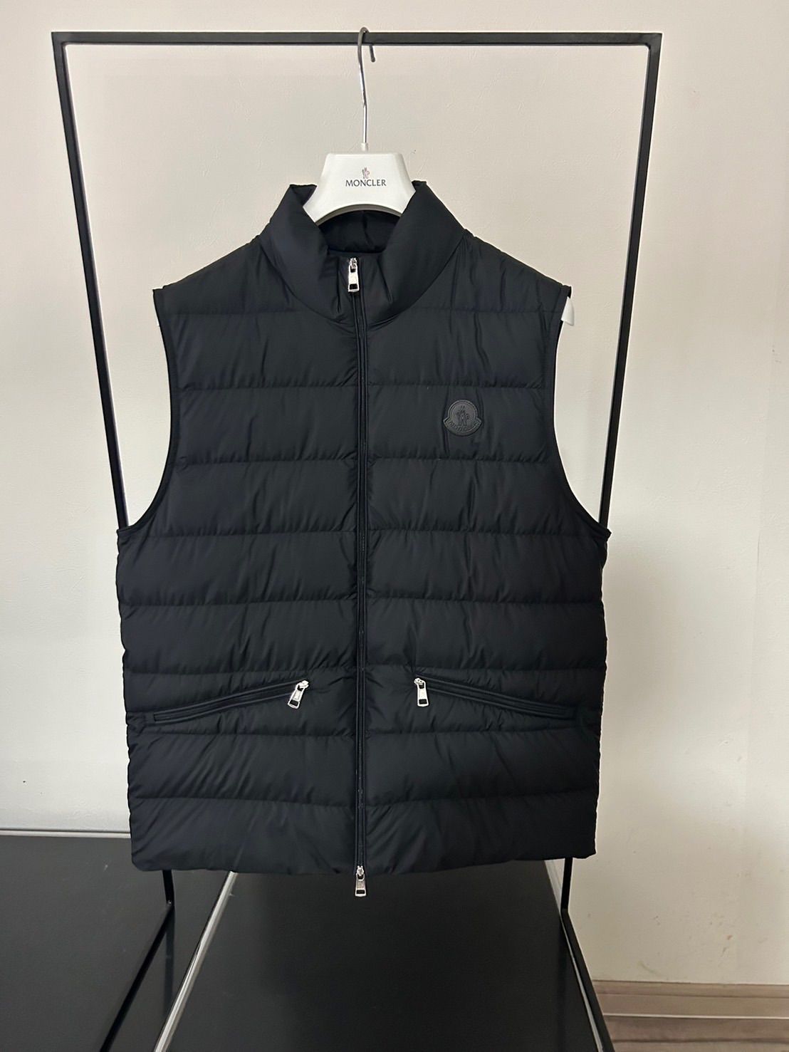 モンクレール MONCLER TREOMPAN サイズ3 ブラック 〜 モデル ダウンベスト