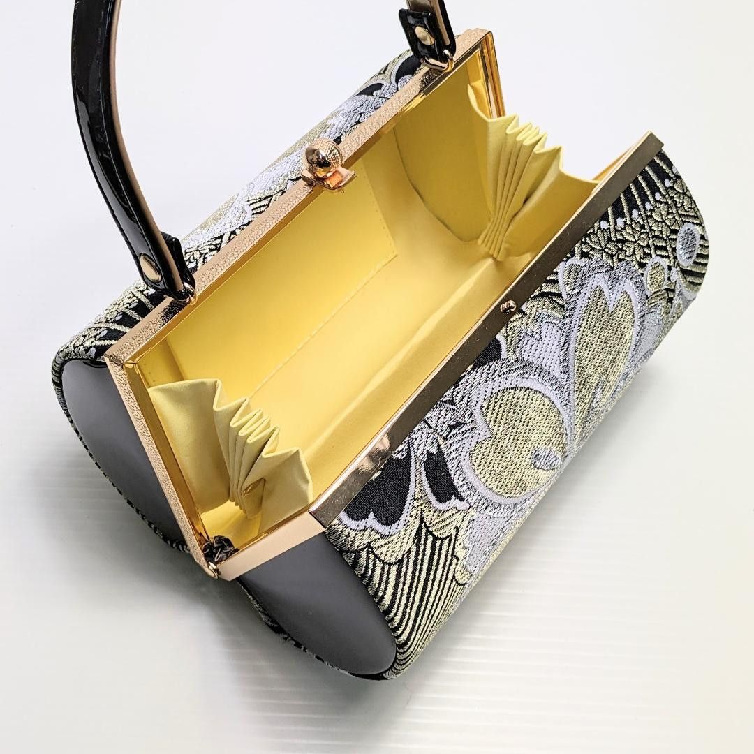 和装 草履バッグセット 帯地 桜 黒×金 3枚芯 フリーサイズ k16-15 和装 草履バッグセット 帯地 桜 黒×金 3枚芯 フリーサイズ k16