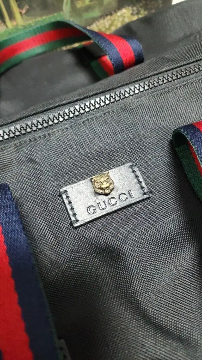 卍 GUCCI