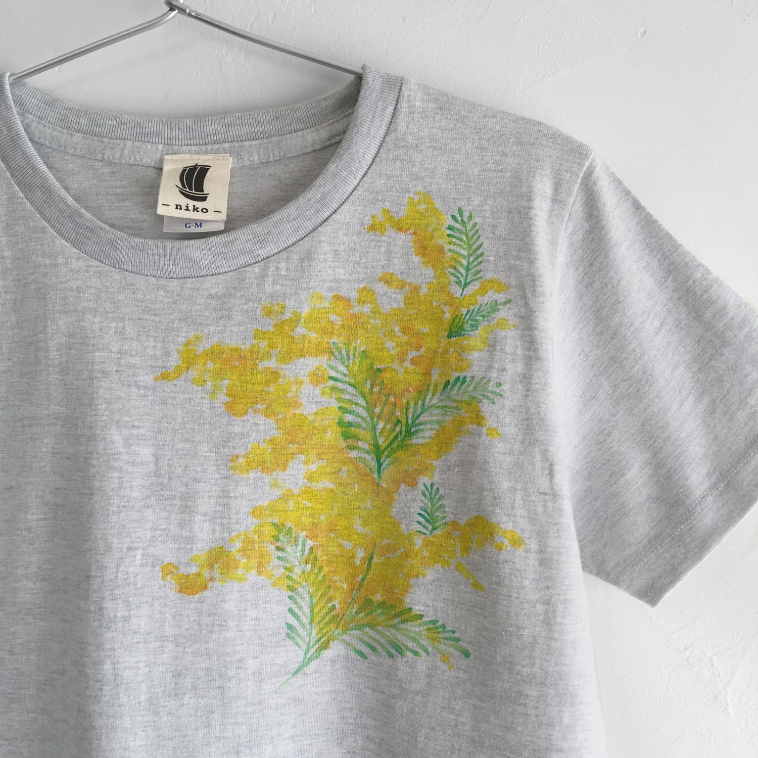 手描きミモザ柄Tシャツ、ハンドメイド 花柄 ナチュラル レディース