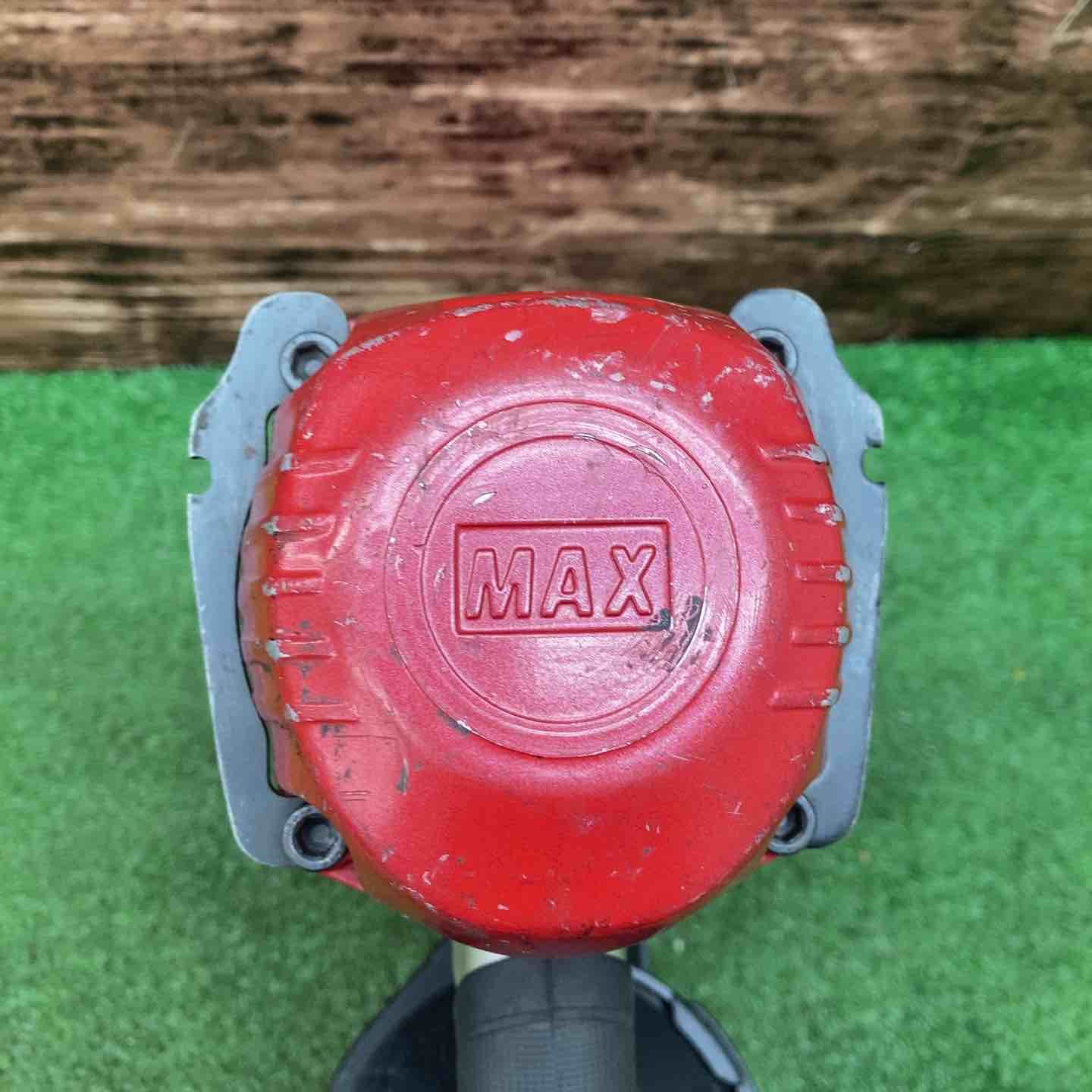 MAX